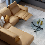 Кожаный диван Cadini с оттоманкой-слайдером и реклайнером